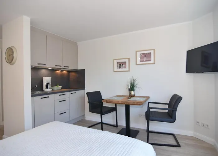 Luv &amp Lee, Whg 5 *